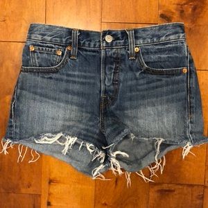 Levi’s Wedgie Fit Jean Shorts